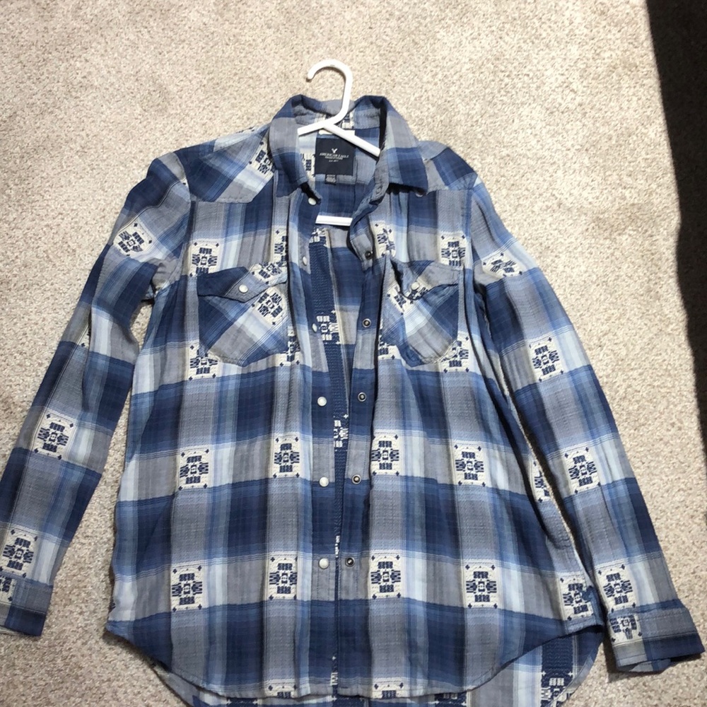 Woman’s American Eagle button down